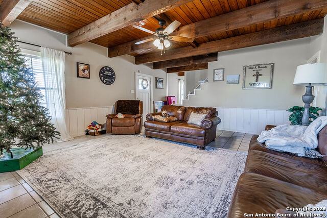 Listing photo id 25 for 2400 Elm Creek