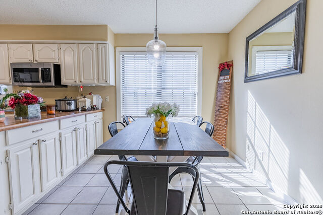 Listing photo id 31 for 2400 Elm Creek