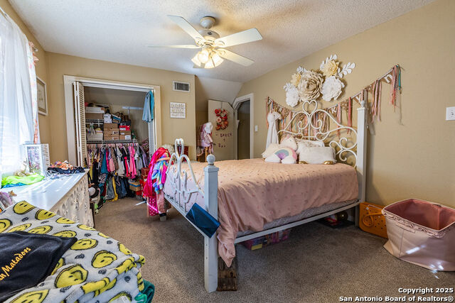 Listing photo id 35 for 2400 Elm Creek