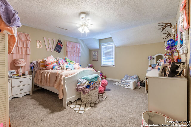 Listing photo id 37 for 2400 Elm Creek