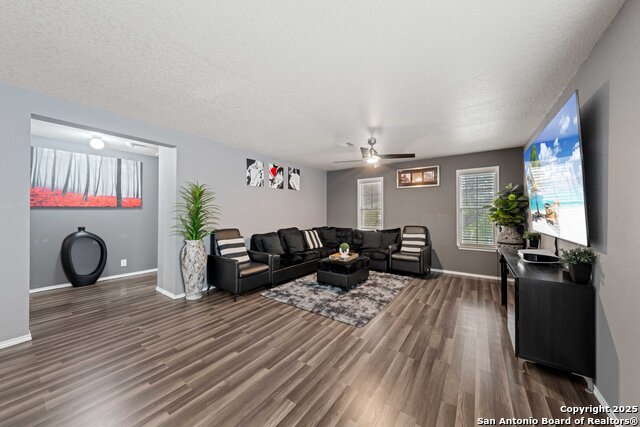 Image 21 of 37 For 12903 Thomas Sumter