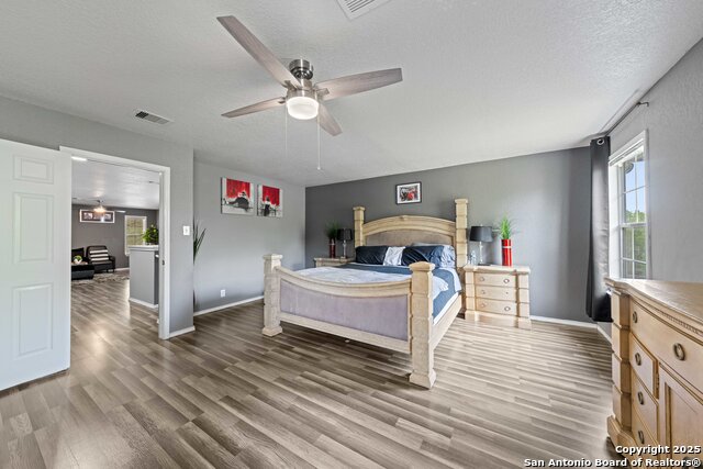 Image 23 of 37 For 12903 Thomas Sumter