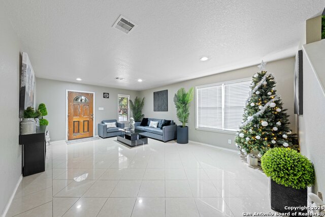 Image 7 of 37 For 12903 Thomas Sumter