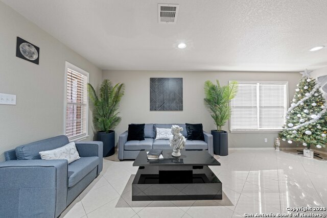 Image 8 of 37 For 12903 Thomas Sumter