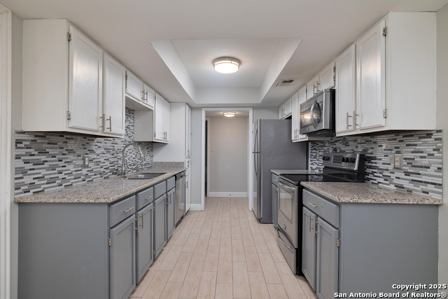 Image 10 of 30 For 8408 Echo Creek