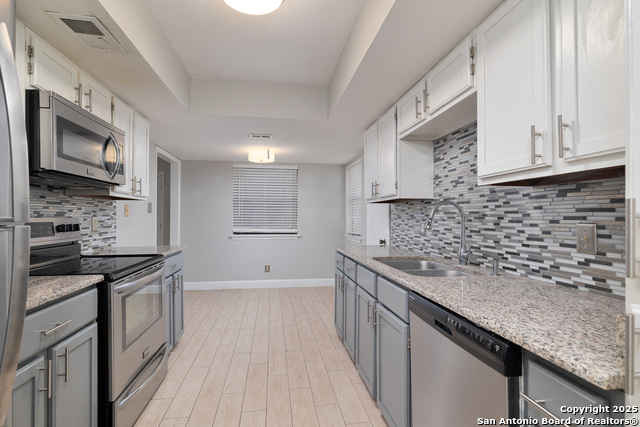 Image 11 of 30 For 8408 Echo Creek