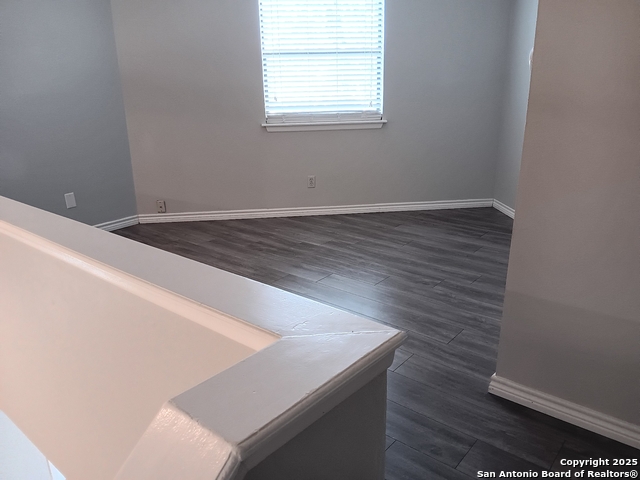 Image 15 of 30 For 8408 Echo Creek