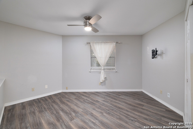 Image 17 of 30 For 8408 Echo Creek