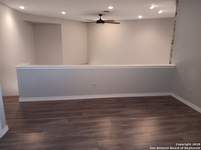 Image 18 of 30 For 8408 Echo Creek