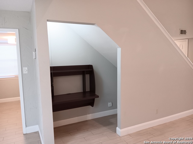 Image 5 of 30 For 8408 Echo Creek