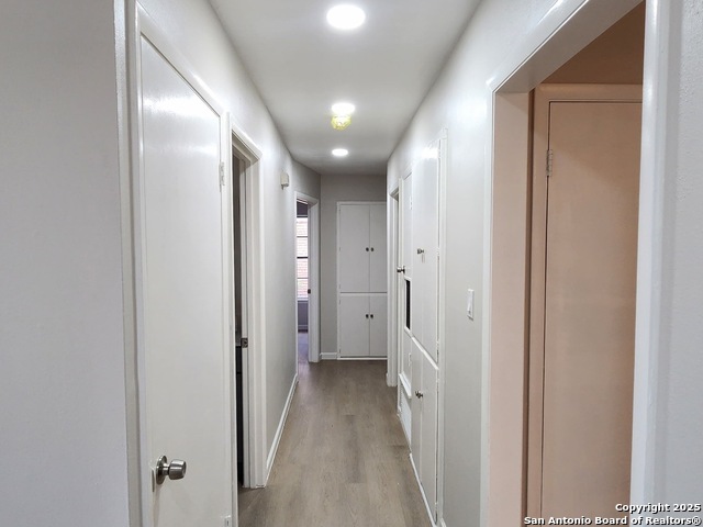 Image 27 of 30 For 4906 Bernadine