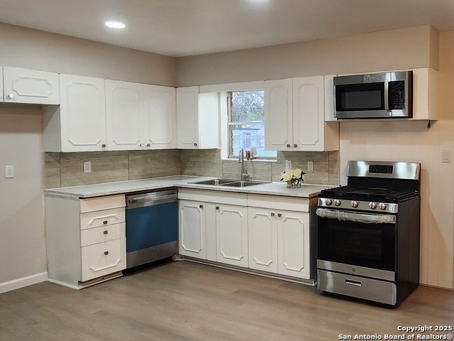 Image 9 of 30 For 4906 Bernadine