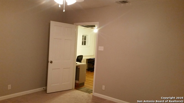 Image 27 of 43 For 410 S. Park Blvd.