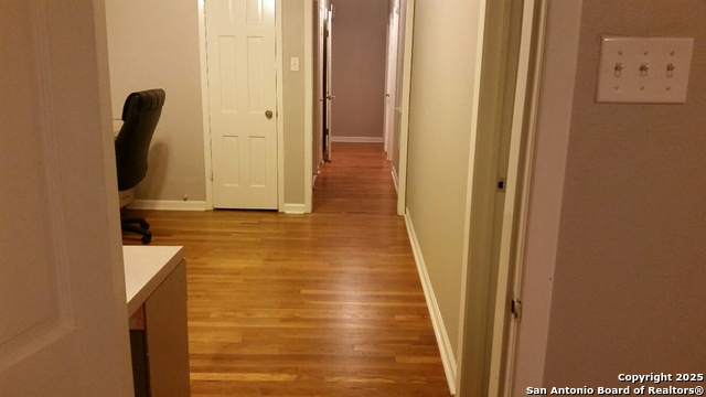 Image 32 of 43 For 410 S. Park Blvd.