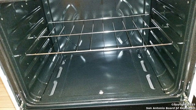 Image 35 of 43 For 410 S. Park Blvd.