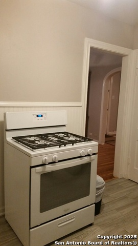 Image 5 of 43 For 410 S. Park Blvd.