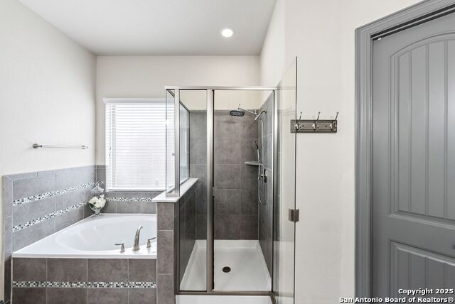 Image 31 of 59 For 8418 Mystic Chase