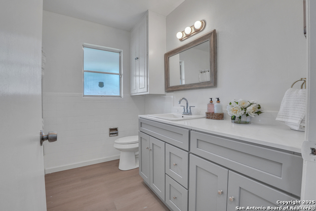 Image 13 of 19 For 4906 Bernadine