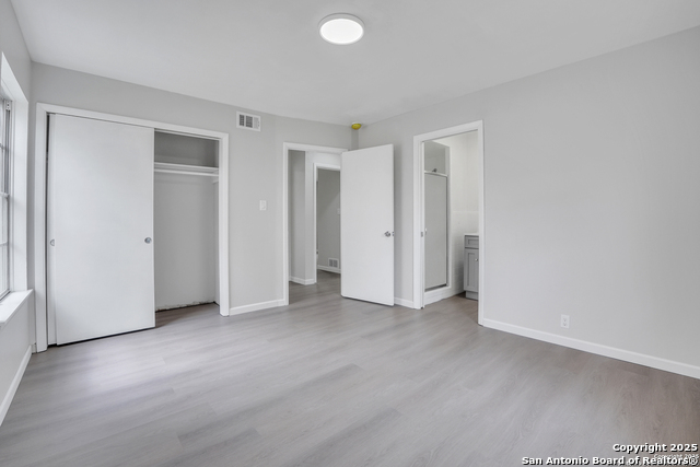 Image 16 of 19 For 4906 Bernadine