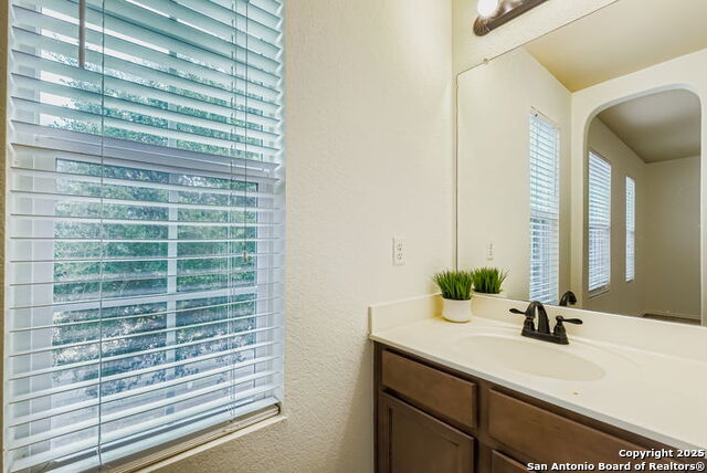 Image 21 of 43 For 11306 Camp Creek Trail