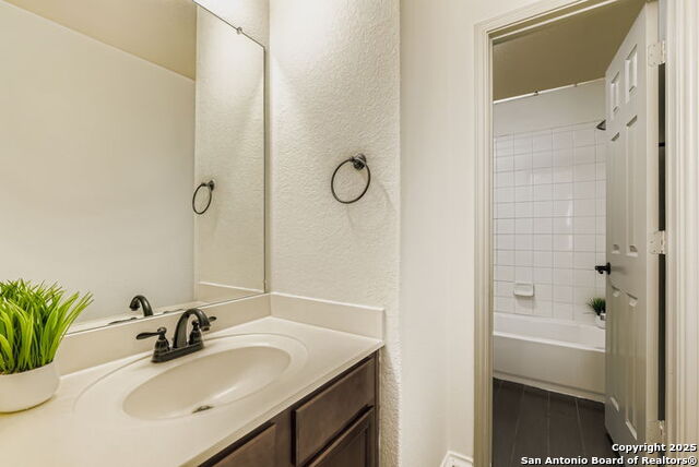 Image 25 of 43 For 11306 Camp Creek Trail