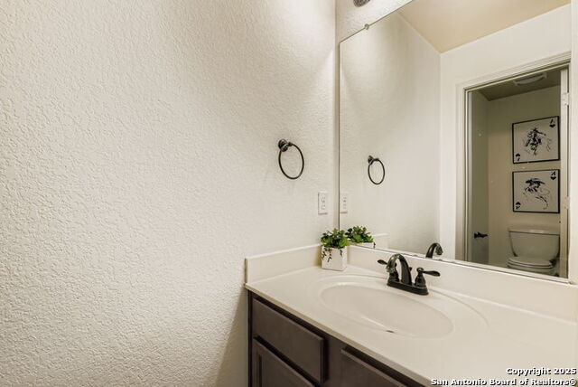 Image 27 of 43 For 11306 Camp Creek Trail