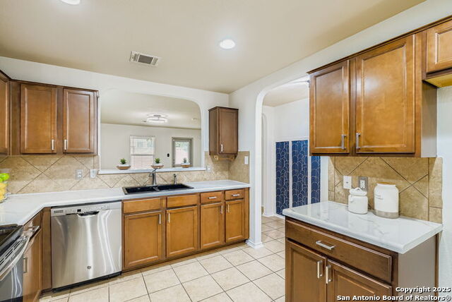 Image 9 of 43 For 11306 Camp Creek Trail