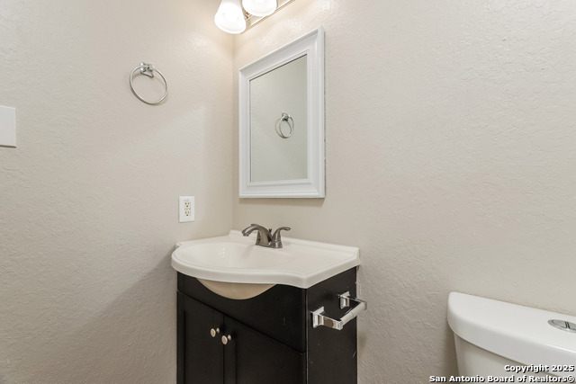 Image 11 of 15 For 6702 Highland Grass