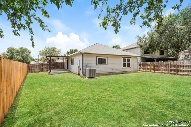 Image 15 of 15 For 6702 Highland Grass