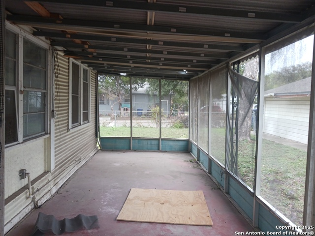 Image 11 of 13 For 702 Malone W