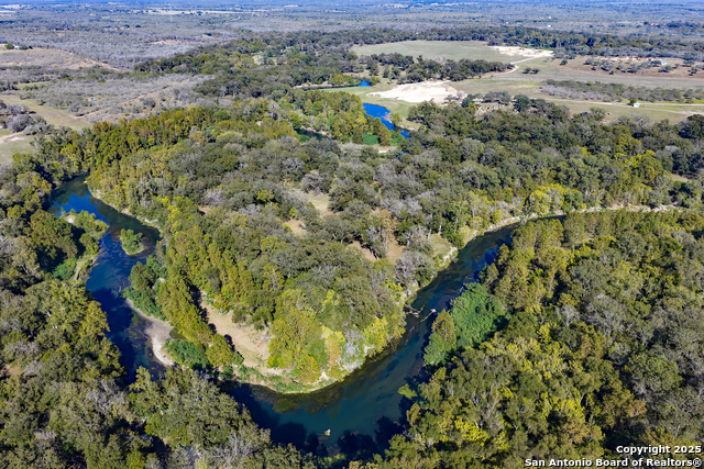 Listing photo id 2 for 10485 Fm 466