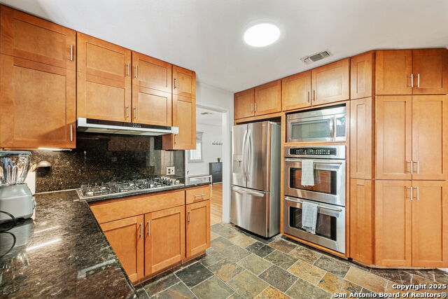 Image 10 of 31 For 122 Brees