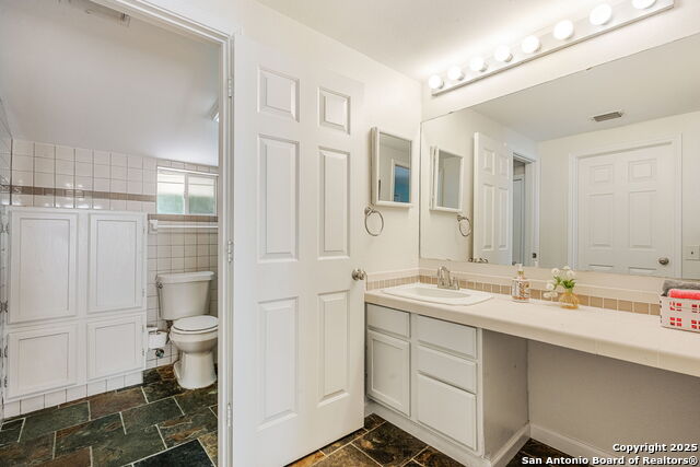 Image 17 of 31 For 122 Brees