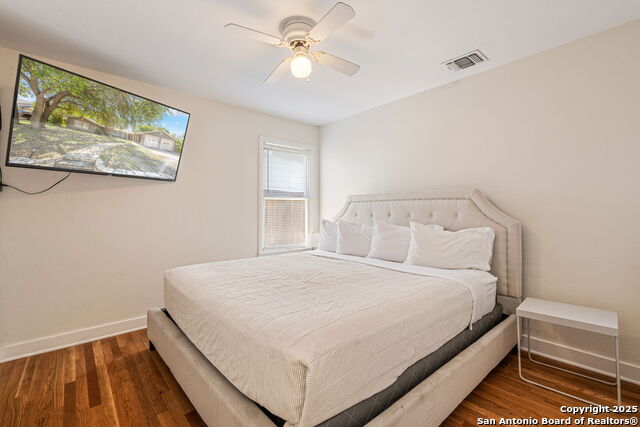 Image 21 of 31 For 122 Brees