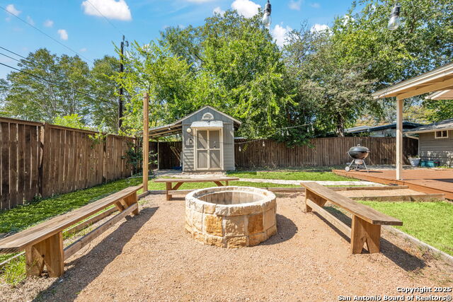 Image 25 of 31 For 122 Brees