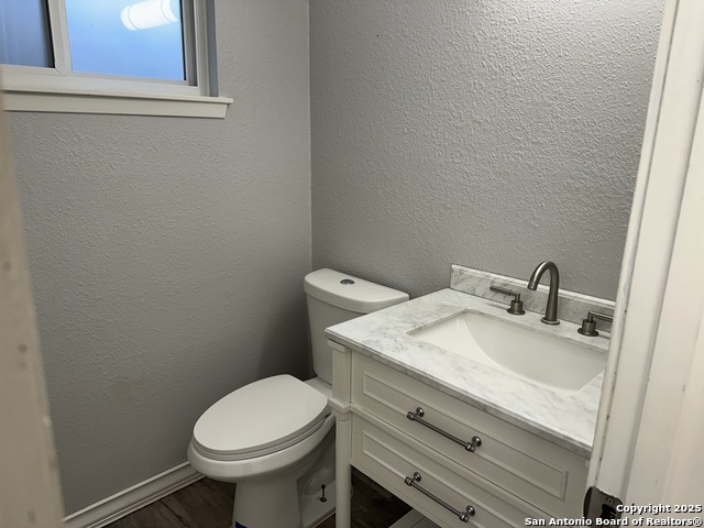 Image 10 of 25 For 13639 Oak