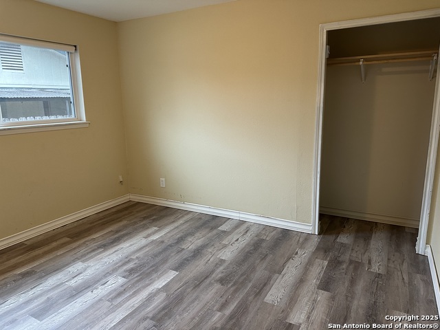 Image 12 of 25 For 13639 Oak