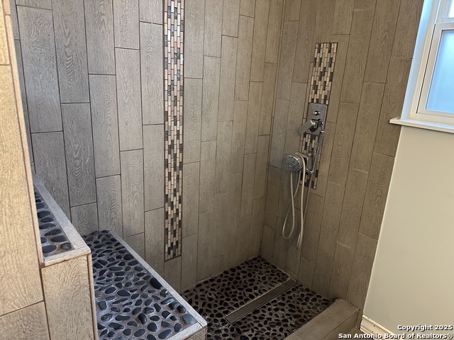 Image 13 of 25 For 13639 Oak