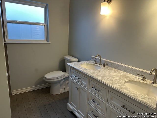 Image 14 of 25 For 13639 Oak