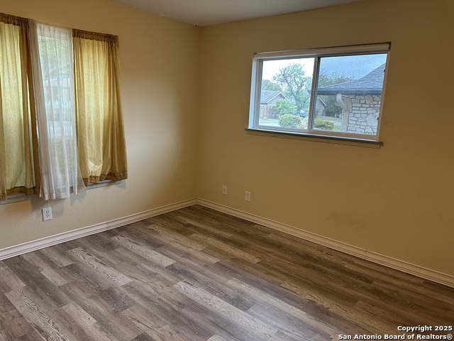 Image 15 of 25 For 13639 Oak