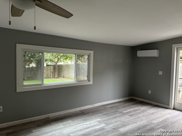 Image 17 of 25 For 13639 Oak