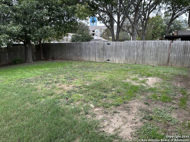 Image 24 of 25 For 13639 Oak