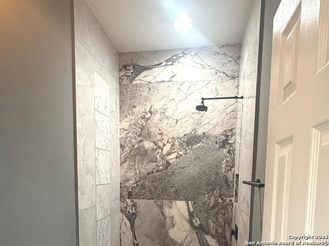 Image 11 of 17 For 426 Buckingham