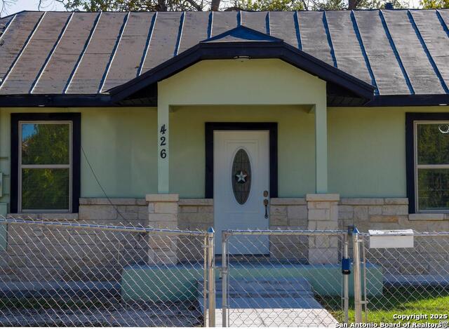 Image 2 of 17 For 426 Buckingham