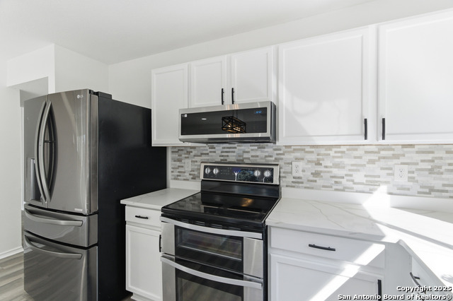 Image 22 of 52 For 404 Ashley Park