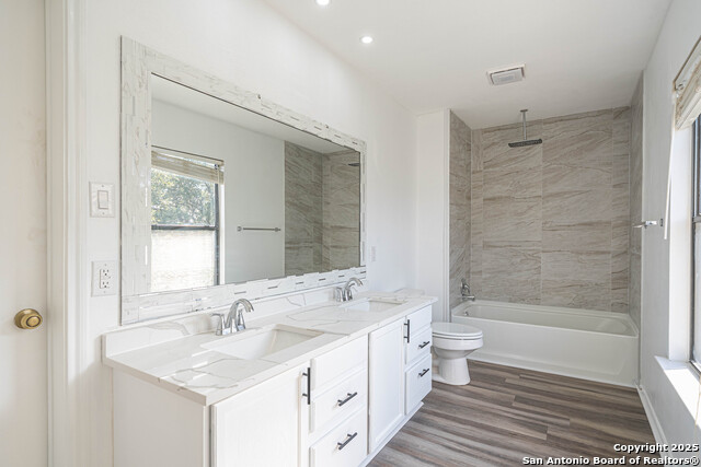 Image 24 of 52 For 404 Ashley Park