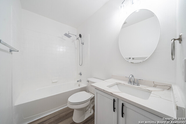 Image 29 of 52 For 404 Ashley Park