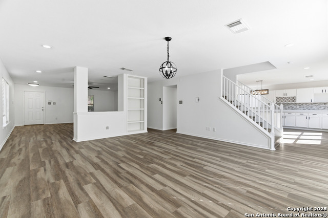 Image 30 of 52 For 404 Ashley Park