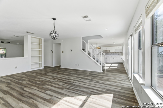 Image 36 of 52 For 404 Ashley Park