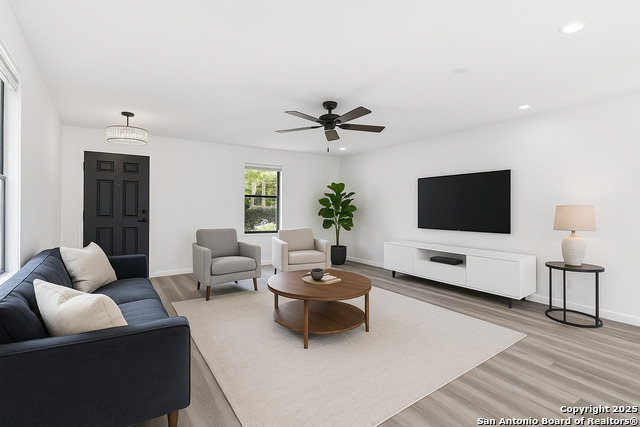 Image 4 of 52 For 404 Ashley Park